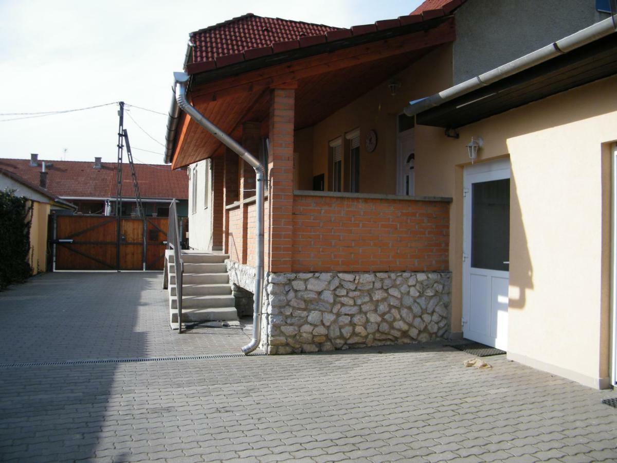 Pal Utcai Apartman Μίσκολτς Εξωτερικό φωτογραφία